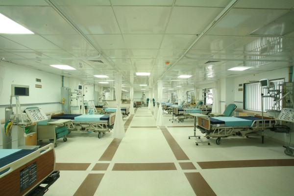 Θεσσαλονίκη: Εργαζόμενη σε νοσοκομείο κατηγορείται ότι έκλεβε επί 15 χρόνια σεντόνια και τρόφιμα