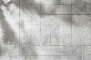 Πώς θα καθαρίσετε τους αρμούς από τα πλακάκια του μπάνιου