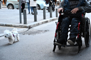 Κατ’ οίκον διανομή φαρμάκων - ΕΟΠΥΥ: «Μπάχαλο» εις βάρος ΑμεΑ και ασθενών
