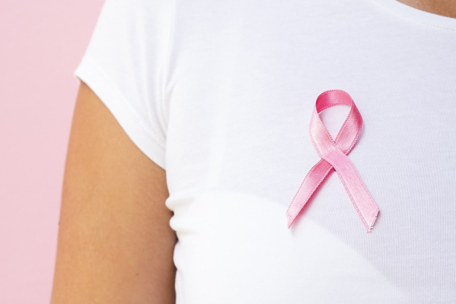 Καρκίνος του μαστού: Περισσότερα και πιο επιθετικά τα περιστατικά σε νεότερες γυναίκες