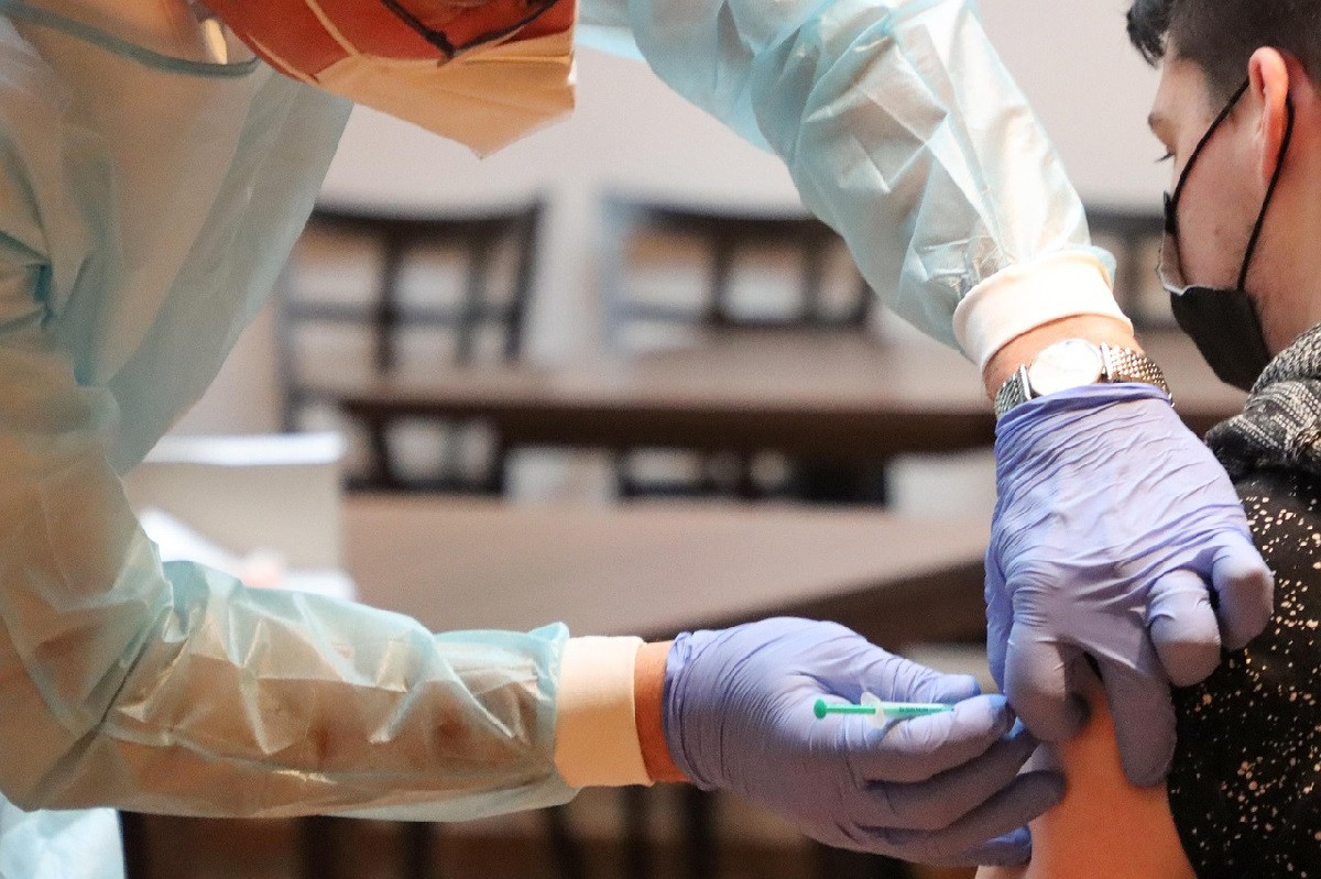 Γρίπη: Εγκρίθηκε το πρώτο εμβόλιο mRNA από τον FDA