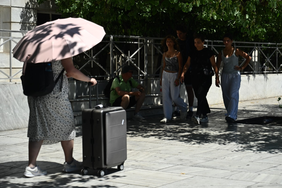 Καύσωνας: Πώς επηρεάζει το σώμα μας – Συμβουλές για να παραμείνετε ασφαλείς