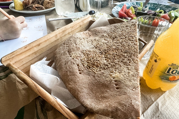 Καθαρά Δευτέρα: Η απλή συνταγή για λαγάνα που μπορούμε όλοι να φτιάξουμε