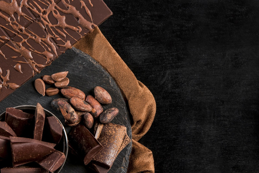 Με τι να συνδυάσετε τη μαύρη σοκολάτα για μείωση της χοληστερίνης