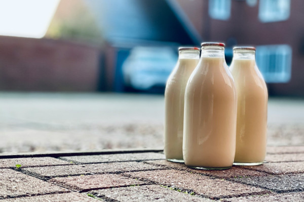 Τι θα πάθετε αν πιείτε χαλασμένο γάλα;