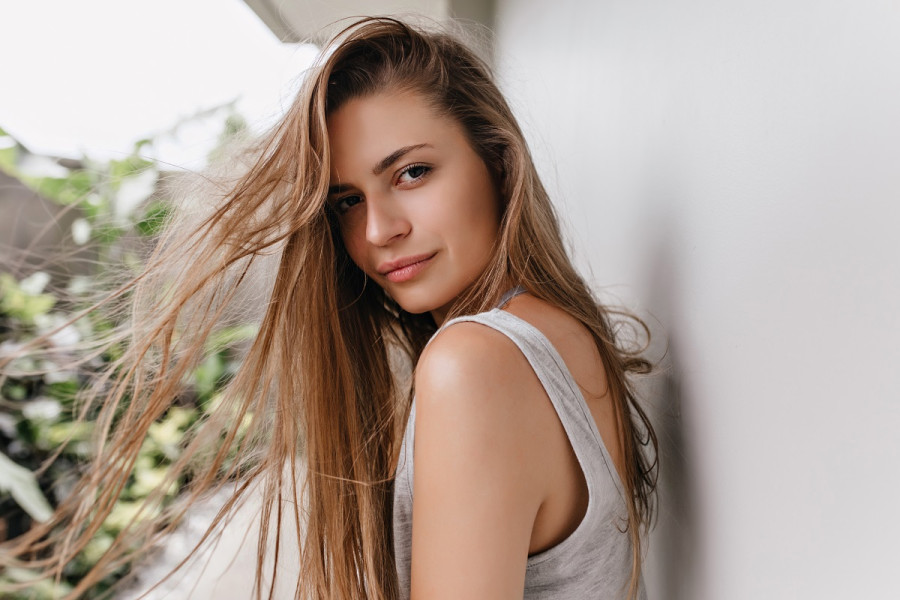 Θέλετε να μακρύνουν τα μαλλιά σας; - Οι 5 τροφές που πρέπει να βάλετε στη διατροφή σας