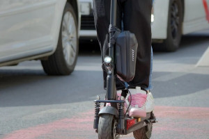 Παιανία: Στη ΜΕΘ 12χρονος μετά από ατύχημα με ηλεκτρικό πατίνι