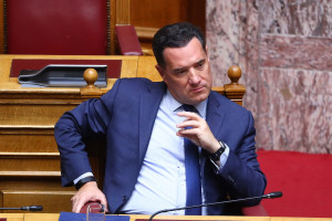 Άδωνις Γεωργιάδης για γρίπη: «Κάντε το εμβόλιο – Τα νοσοκομεία γέμισαν ασθενείς»