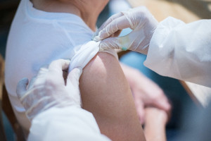 Εμβόλια: Έχει σημασία σε ποιο μπράτσο τα κάνετε