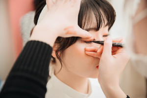 Απαγορεύτηκε η πώληση eyeliner της Maybelline – Η ανακοίνωση