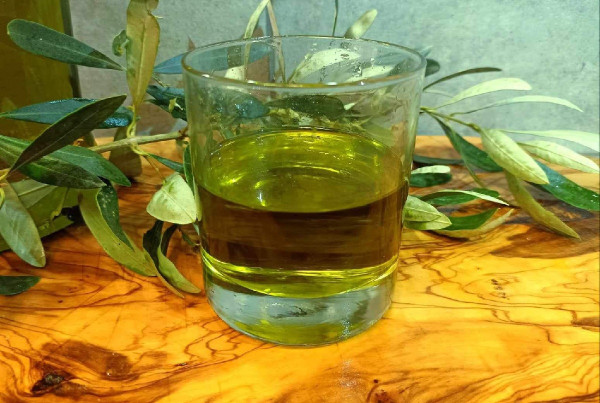 &Pi;ώ&sigmaf; &theta;&alpha; &xi;&epsilon;&chi;&omega;&rho;ί&sigma;&omicron;&upsilon;&mu;&epsilon; έ&nu;&alpha; &pi;&alpha;&rho;&theta;έ&nu;&omicron; &epsilon;&lambda;&alpha;&iota;ό&lambda;&alpha;&delta;&omicron; &kappa;&alpha;&iota; &pi;ώ&sigmaf; &theta;&alpha; &alpha;&pi;&omicron;&phi;ύ&gamma;&omicron;&upsilon;&mu;&epsilon; &tau;&omicron; &nu;&omicron;&theta;&epsilon;&upsilon;&mu;έ&nu;&omicron;