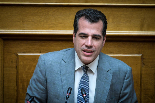 Πλεύρης: «Δεν μου πρότεινε καμία εναλλακτική θεραπεία ο γιατρός στο ιατρείο της Καρνεάδου»