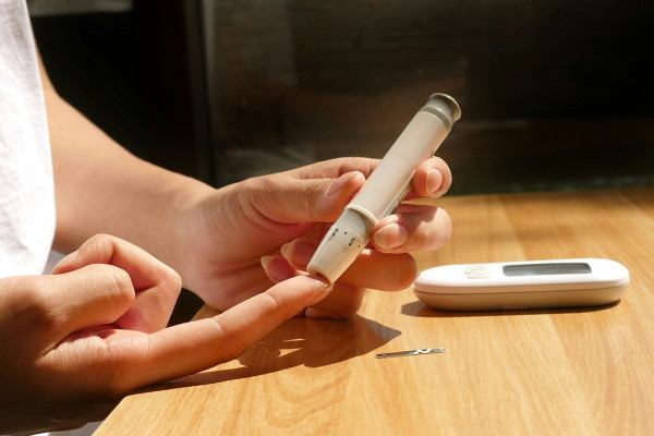 Οι τροφές που «σπρώχνουν» τους νέους προς τον διαβήτη