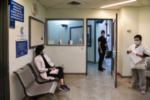 ΕΙΝΑΠ: Μήνυση για τα ράντζα στο Αττικόν