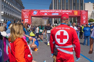 ΕΕΣ: Αντιμετώπισε με επιτυχία 259 περιστατικά στον 14ο Διεθνή Ημιμαραθώνιο της Αθήνας