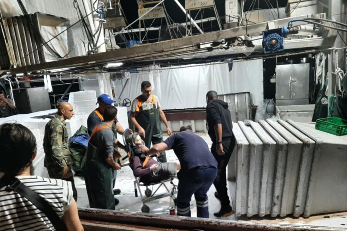 Μετέφεραν καρκινοπαθή με... αλιευτικό, ελλείψει πλωτού ασθενοφόρου