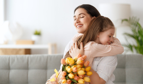 Σύγχρονη μητέρα: Aνάμεσα στη φροντίδα των άλλων και την ανάγκη για φροντίδα του εαυτού της