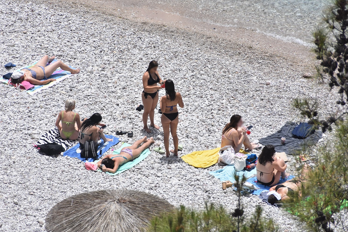 Θάλασσα και μπάνια - 6 κίνδυνοι που παραμονεύουν στην παραλία