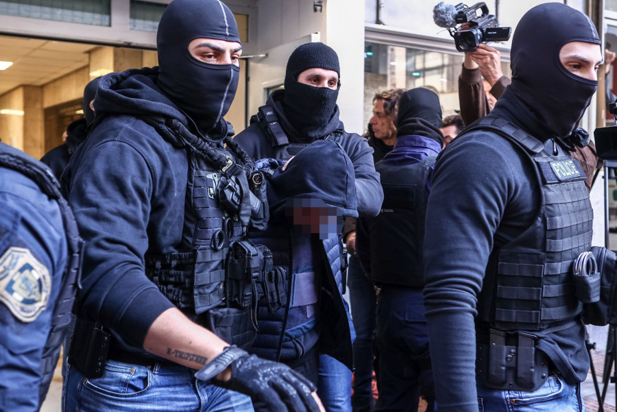 Ρέντης: Το ιατρικό ανακοινωθέν για τον ακρωτηριασμό του ποδιού του αστυνομικού