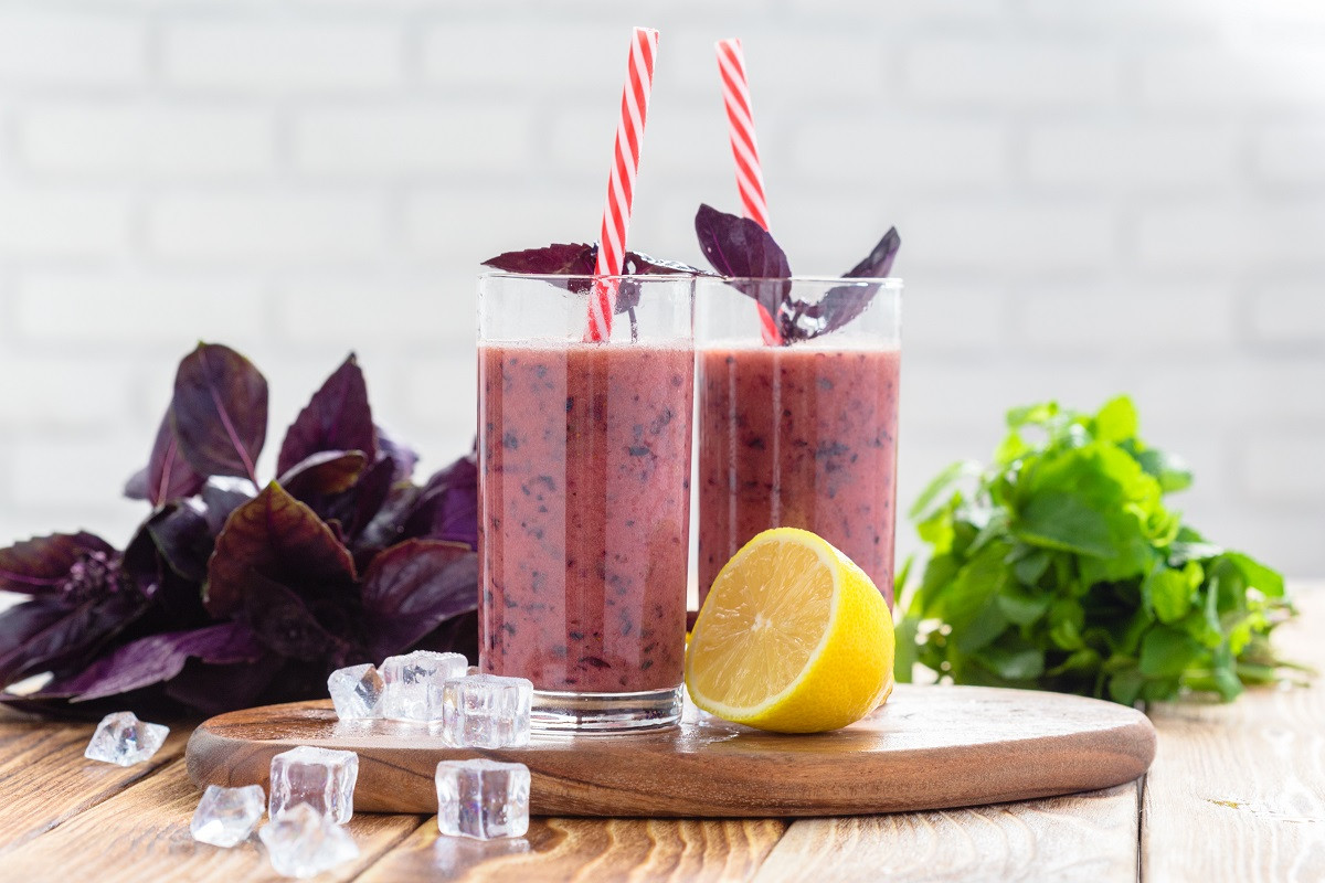 Αυτές οι 5 συνήθειες μπορεί να σας γερνούν πιο γρήγορα, σύμφωνα με την επιστήμη