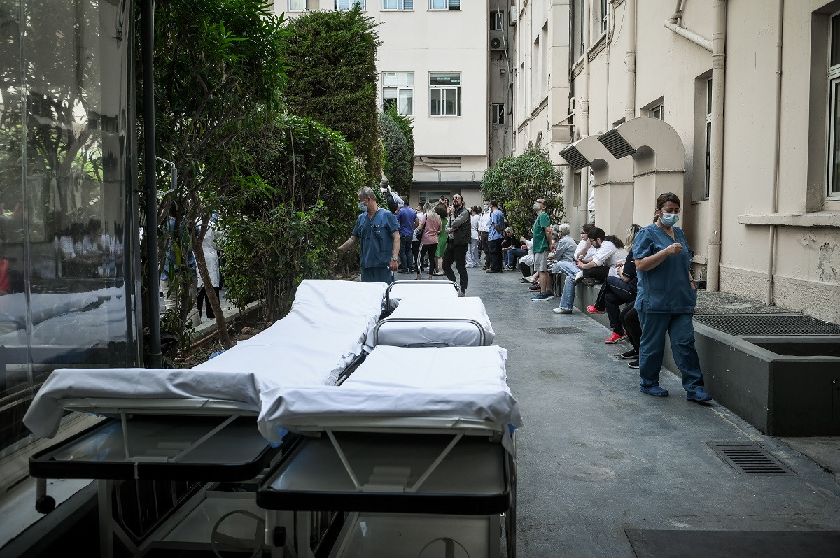 Γιαννάκος: «Γεμάτα με ράντζα τα νοσοκομεία - 85 ράντζα στο Αττικό μετά από εφημερία»