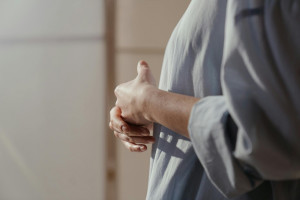 Πρησμένα Δάχτυλα: 5 πιθανές αιτίες και τι να κάνετε