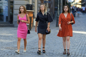 Οι γυναίκες ζουν κατά μέσο όρο 5 χρόνια περισσότερο από τους άνδρες