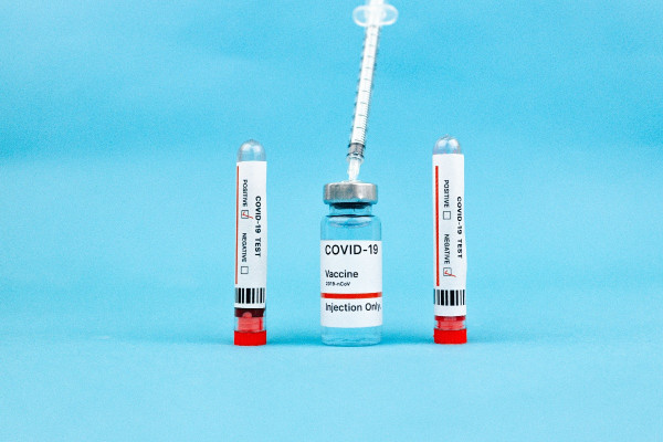 Επτά μύθοι για το εμβόλιο του κορωνοϊού και πως καταρρίφθηκαν