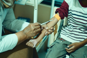 «Καμπανάκι» για τη δημόσια υγεία στην Ευρώπη - Μειώνονται οι εμβολιασμοί σε παιδιά