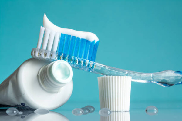Harvard: Υπάρχει ένας ακόμη λόγος για να βουρτσίζετε τα δόντια σας