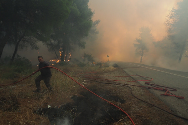 Φωτιά στην Εύβοια: Οι καπνοί στην Αθήνα - Τι να προσέξετε