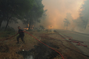 Φωτιά στην Εύβοια: Οι καπνοί στην Αθήνα - Τι να προσέξετε