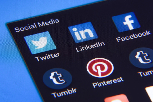 ΕΕ: «Όχι» social media σε παιδιά κάτω των 13 ετών