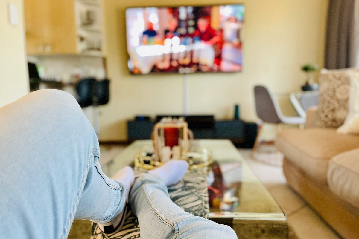 Κάνετε καθιστική ζωή; Πώς θα δείτε διαφορά στην υγεία σας με ελάχιστα βήματα την ημέρα