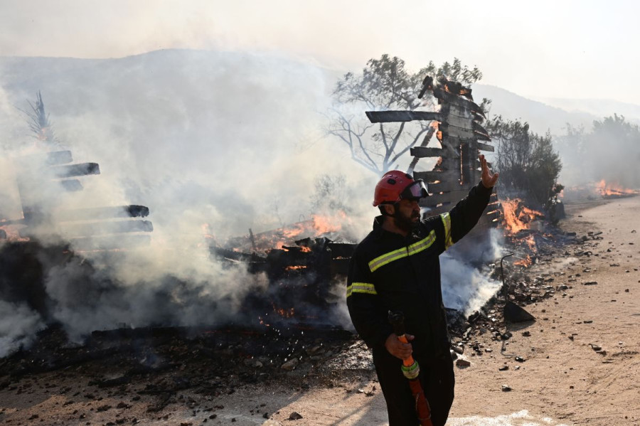 Φωτιά: Πώς σταματάτε την καύση και σβήνετε μια πυραγκιά
