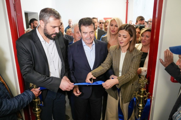 Εγκαινιάστηκε το Πολυδύναμο Περιφερειακό Ιατρείο Πετρούπολης