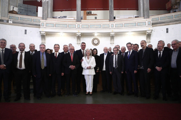 Ο Πανελλήνιος Ιατρικός Σύλλογος τίμησε τους τέως προέδρους του