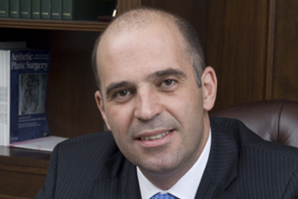 Τρία βήματα για ανανεωμένο πρόσωπο πριν την Πρωτοχρονιά