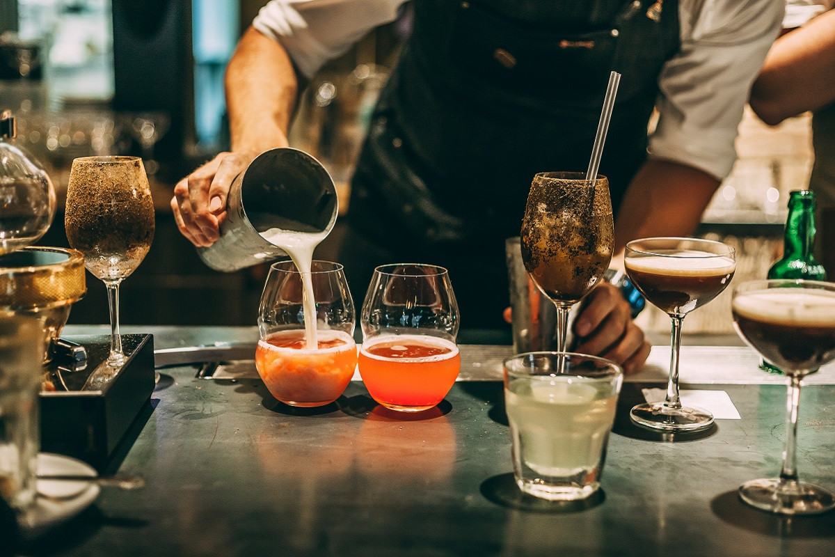 Cocktails: Ποια έχουν τις περισσότερες και ποια τις λιγότερες θερμίδες